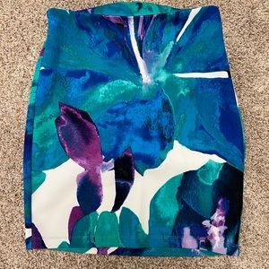 Bebe floral skirt